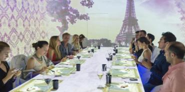 A lo largo de la noche los asistentes pueden disfrutar de diversos ambientes recreados. Foto: tomada de Internet A lo largo de la noche los asistentes pueden disfrutar de diversos ambientes recreados. Foto: tomada de Internet