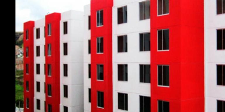 Casas como estas en la Urbanización Nueva Sindagua en Pasto recibirán las familias que resulten beneficiarias en el sorteo Foto (MVCT)