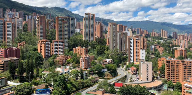Vista urbana de Medellín moderna