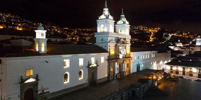 Catedral Quito de noche