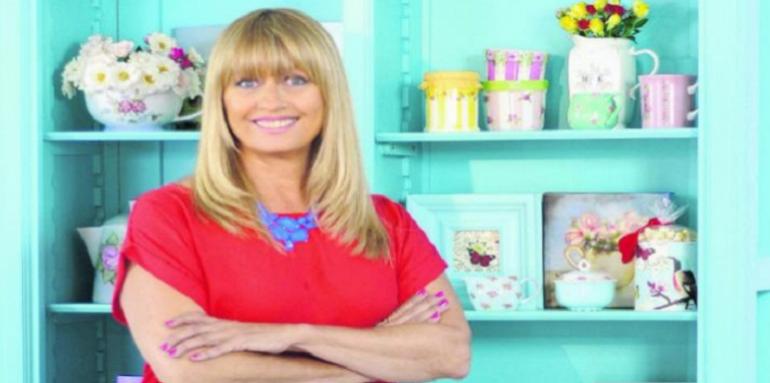 Desde 1993, Herminia Devoto presenta sus diseños decorativos en televisión.