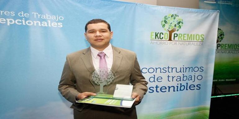 Diego Fernando Blandon coordinador ambiental de Fundaciones Universo de Yumbo Valle, ganadores del Ekcopremio Gran Prix