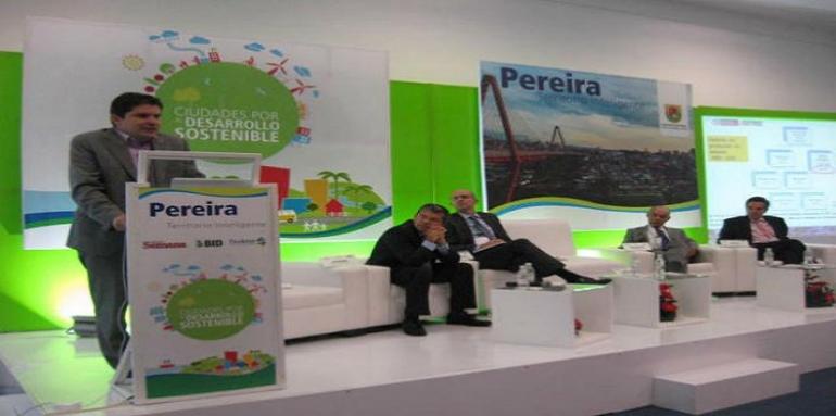 El Ministro Henao recordó que en Risaralda el Gobierno invierte más de 202 mil millones en programas de vivienda y agua