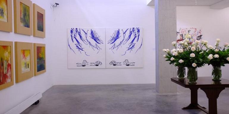 Las obras deben ser las protagonistas sin distracciones para los observadores 