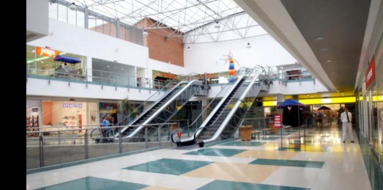 Son responsables de gravamen quienes presten el servicio arrendamiento gravado. Centro comercial Unicentro (Felipe Caicedo).