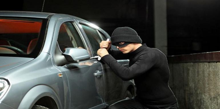 Hay que evaluar cada caso para determinar si la responsabilidad es de los vigilantes o, en dado caso, del administrador. 