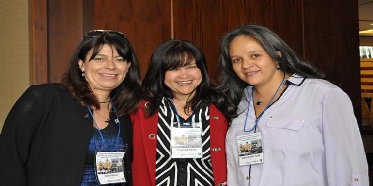 Karina Dalvez, Carolina Piñeros y María Victoria Pajón de RCI para COolombia, Ecuador y Venezuela.