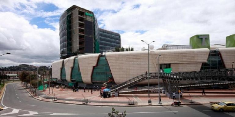 Centro comercial Titan Plaza