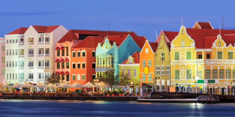 Casas coloridas en el mundo