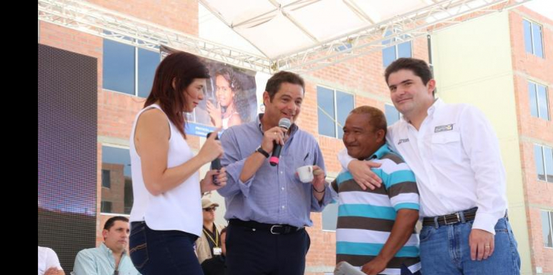 1.628 familias barranquilleras alistan sus trasteos al recibir las escrituras y las llaves de sus viviendas