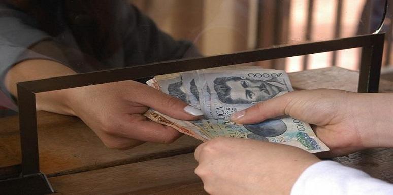 Es al contratante quien debe corroborar que el vínculo laboral no existe. 