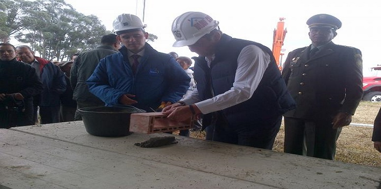 Con una inversión que supera los $75 mil millones se pusieron las primeras piedras de tres proyectos de vivienda. 