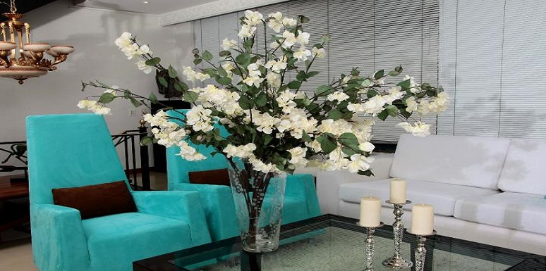 Muebles tapizados color azul aguamarina