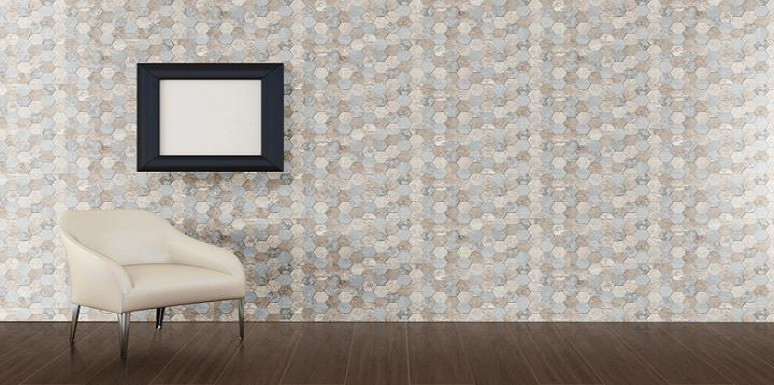 Pared de colores claros y diseño de óvalos con silla color beige